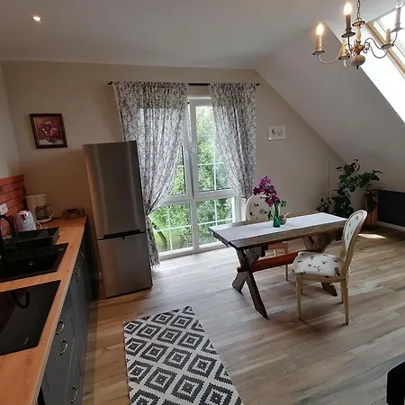 Karkonoskie Uroczysko Apartment Jelenia Gora